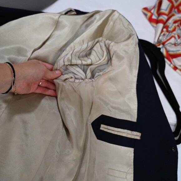 J. Crew Size 6 Navy Wool Schoolboy Preppy Blazer - Picture 8 of 8